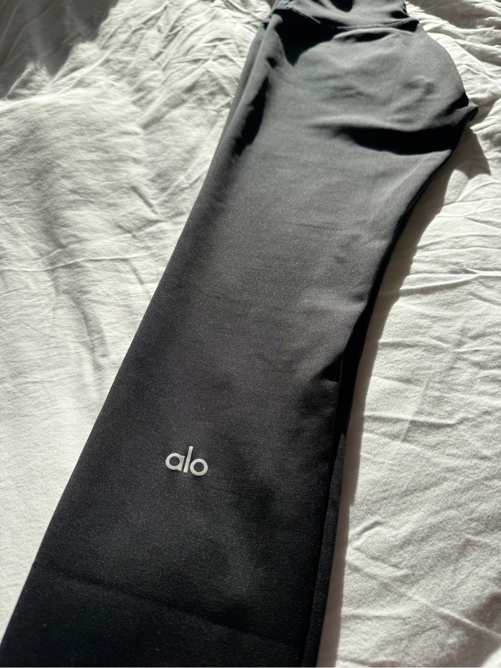 Alo Yoga High-Waist Airlift Legging in Black Small - Picture 2 of 9